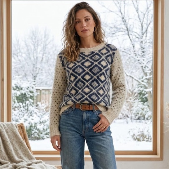 FU’ Zade Sweaters - fù záde Soft Fuzzy Knit Argyle Diamond Crewneck Sweater - Size Small